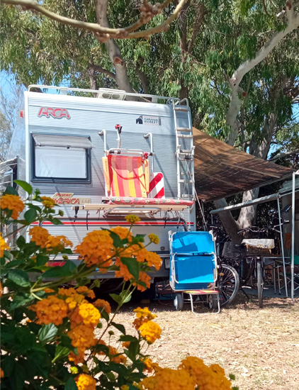 Area Camper Riva Mare a Torre San Giovanni marina di Ugento (LE). Camper in piazzola.