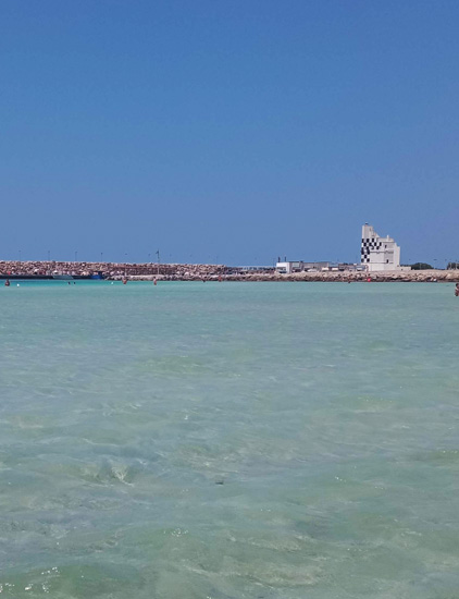 Area Camper Riva Mare a Torre San Giovanni marina di Ugento (LE). Spiaggia vista Torre